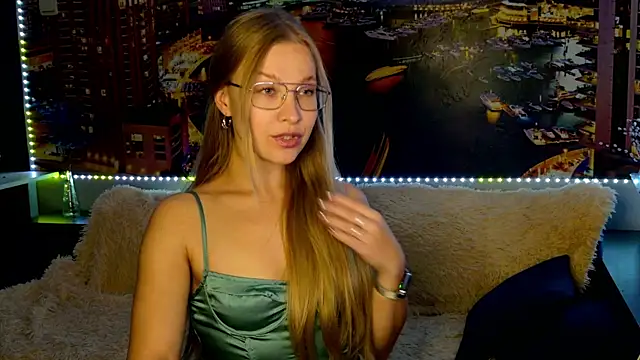 Snapshot of pusyavykusya chatting on October 12, 7:13 pm pusyavykusya online show from October 12, 7:13 pm