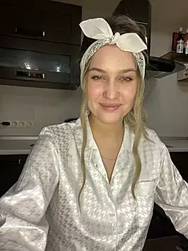 KikiWatson online show from December 23, 3:01 pm