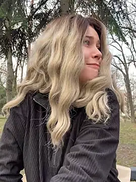 KikiWatson online show from December 25, 8:29 am