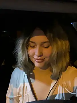 KikiWatson online show from December 27, 5:37 pm