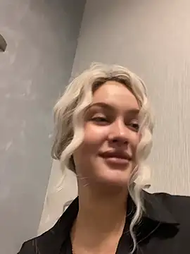 KikiWatson online show from January 15, 8:09 am