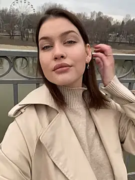 KikiWatson online show from February 2, 8:02 am