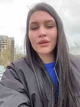 KikiWatson online show from March 22, 11:11 am