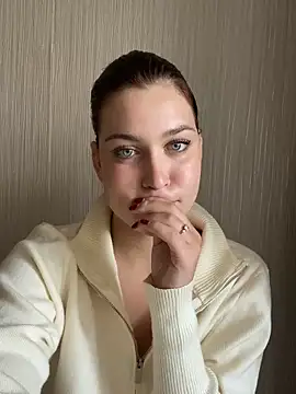 KikiWatson online show from October 4, 12:36 pm