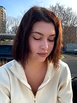 KikiWatson online show from November 23, 7:08 am