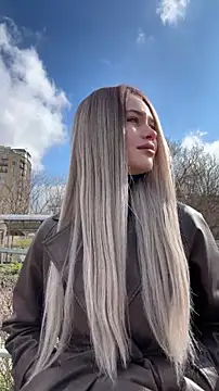 KikiWatson online show from March 7, 8:00 am