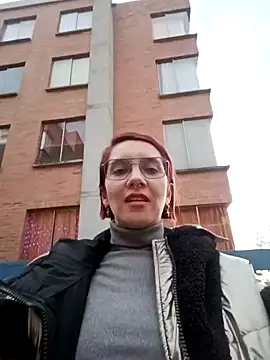 Snapshot of your_red_rose_ chatting on December 18, 10:46 pm your red rose online show from December 18, 10:46 pm