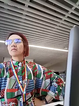 Snapshot of your_red_rose_ chatting on January 22, 1:42 pm your red rose online show from January 22, 1:42 pm