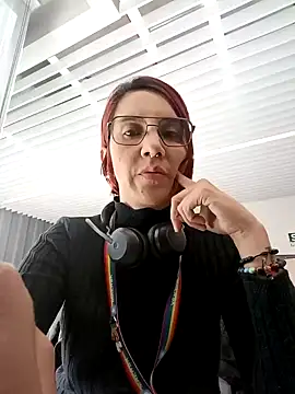 Snapshot of your_red_rose_ chatting on January 28, 7:21 pm your red rose online show from January 28, 7:21 pm