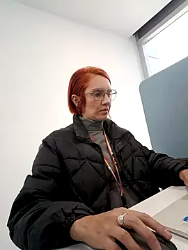 Snapshot of your_red_rose_ chatting on January 29, 12:56 pm your red rose online show from January 29, 12:56 pm