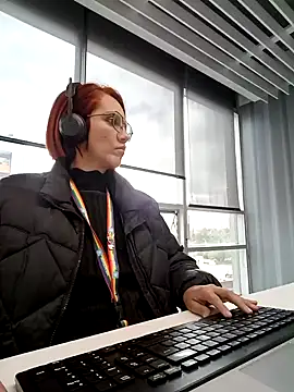 Snapshot of your_red_rose_ chatting on January 30, 2:58 pm your red rose online show from January 30, 2:58 pm