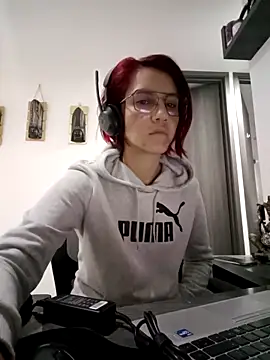 Snapshot of your_red_rose_ chatting on March 10, 11:53 am your red rose online show from March 10, 11:53 am