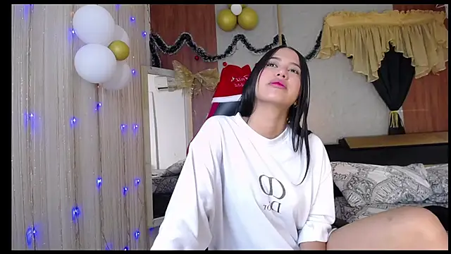 hera divine online show from December 22, 7:55 pm