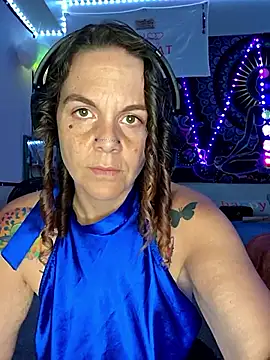 thatonespicychick online show from November 17, 4:24 pm