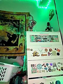 thatonespicychick online show from December 21, 12:23 pm