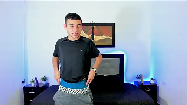 xXHot MalesXx online show from March 14, 8:38 pm