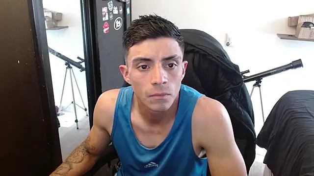 Snapshot of kv___xxx_ chatting on April 14, 7:31 pm kv xxx online show from April 14, 7:31 pm