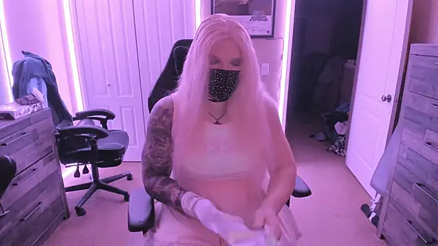 Sissydream123 online show from December 10, 6:01 am