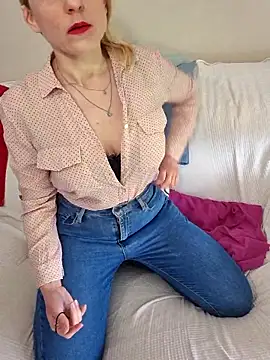 JennyCoquine online show from November 23, 10:15 am