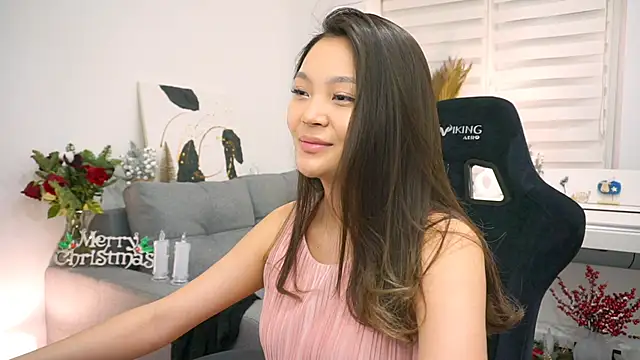 Peopleneedlove144 online show from December 25, 9:43 pm