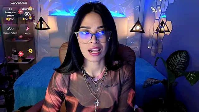 AlessiaVal  online show from November 10, 2:05 pm