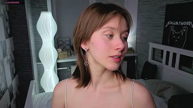 Snapshot of EthalBuffkin chatting on February 21, 7:15 pm EthalBuffkin online show from February 21, 7:15 pm