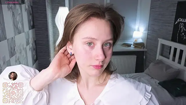 Snapshot of EthalBuffkin chatting on March 9, 7:18 pm EthalBuffkin online show from March 9, 7:18 pm