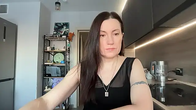 Snapshot of jainesummer chatting on February 25, 7:29 am jainesummer online show from February 25, 7:29 am