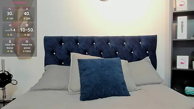yulianademond66 online show from July 31, 10:09 pm