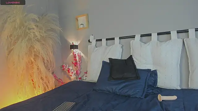  kylie  smith  online show from January 8, 5:27 am