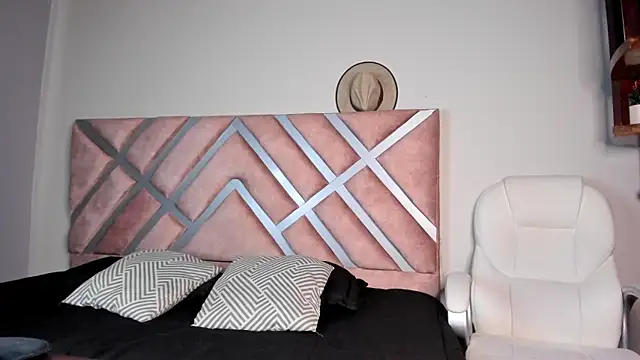  kylie  smith  online show from January 15, 8:16 pm