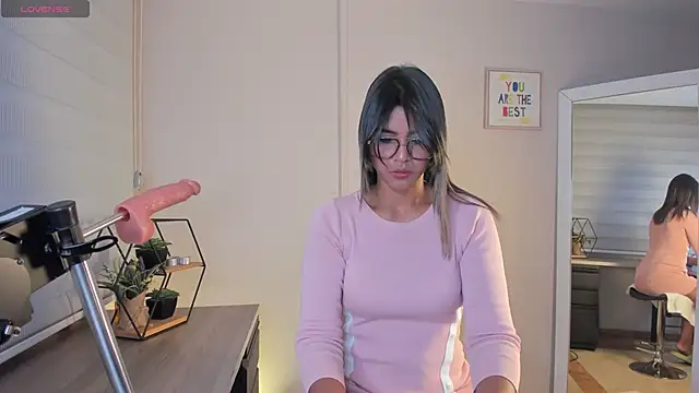  kylie  smith  online show from February 3, 7:42 pm
