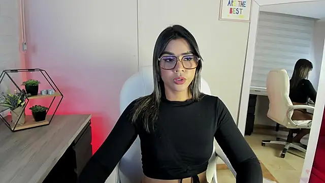  kylie  smith  online show from February 5, 7:42 pm