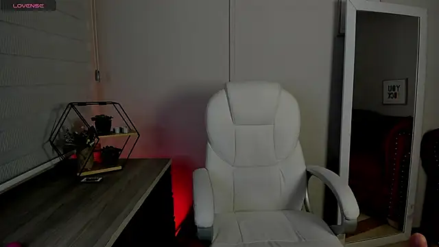  kylie  smith  online show from February 7, 12:09 am
