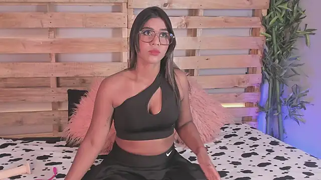  kylie  smith  online show from February 25, 9:24 pm