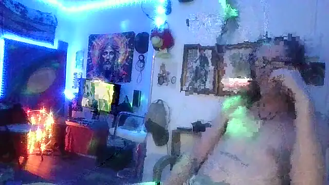 Snapshot of Undercover_Pornstar chatting on March 22, 7:17 pm Undercover Pornstar online show from March 22, 7:17 pm