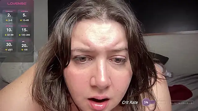 Snapshot of missvioletluxe chatting on December 16, 8:26 pm missvioletluxe online show from December 16, 8:26 pm