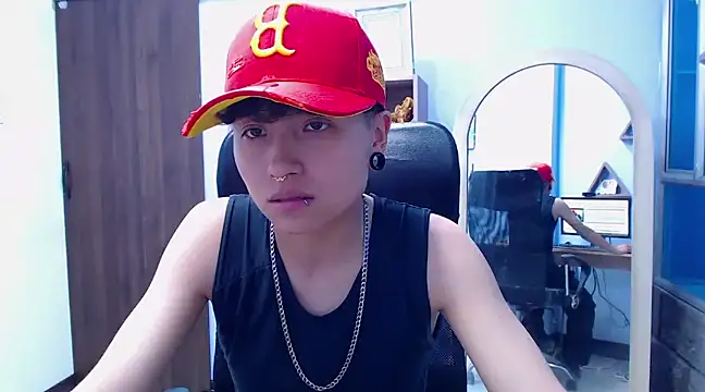 Im Mathias online show from December 3, 10:07 pm