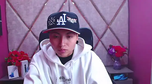 Im Mathias online show from February 5, 2:19 am