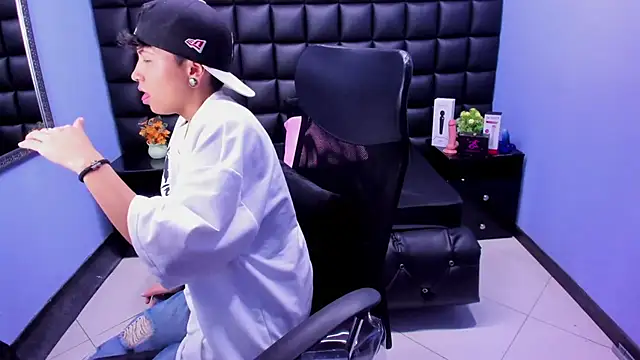 Im Mathias online show from September 12, 8:42 pm