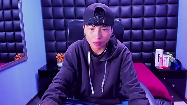 Im Mathias online show from October 3, 2:14 pm