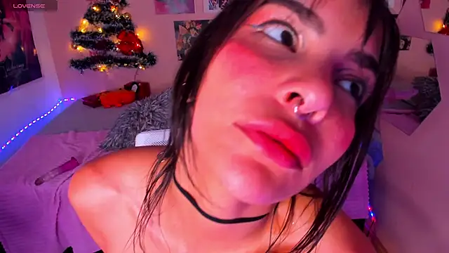 Snapshot of Luna-Chann chatting on December 29, 3:11 am Luna-Chann online show from December 29, 3:11 am
