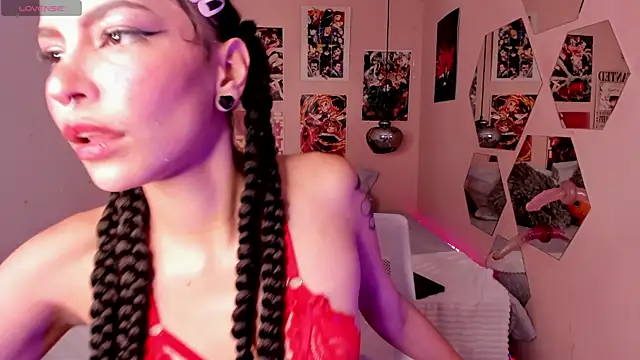 Snapshot of Luna-Chann chatting on February 8, 11:34 pm Luna-Chann online show from February 8, 11:34 pm