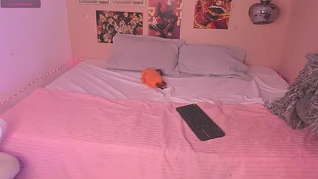 Snapshot of Luna-Chann chatting on February 23, 1:46 am Luna-Chann online show from February 23, 1:46 am