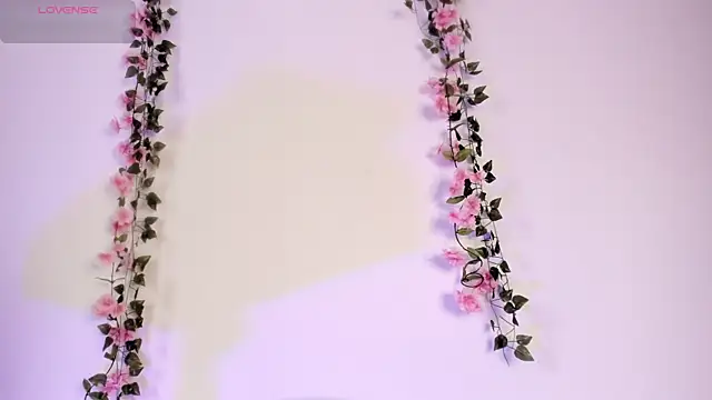 Luna-Chann online show from June 24, 8:52 pm