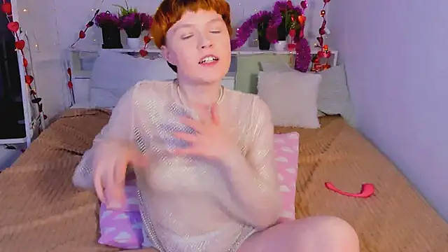 DreamyLuna online show from December 28, 11:59 pm