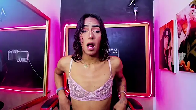 Snapshot of Isabella_stanford2 chatting on November 7, 9:26 pm Isabella stanford2 online show from November 7, 9:26 pm