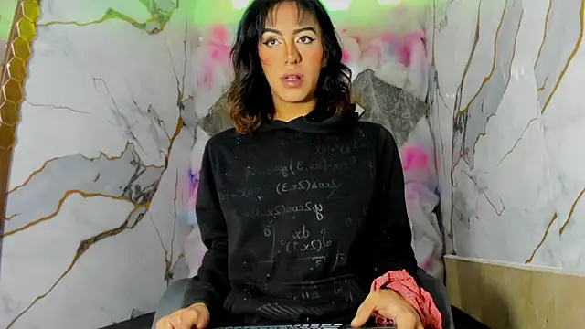 Snapshot of Isabella_stanford2 chatting on December 5, 1:42 pm Isabella stanford2 online show from December 5, 1:42 pm