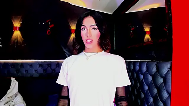 Snapshot of Isabella_stanford2 chatting on December 20, 6:37 pm Isabella stanford2 online show from December 20, 6:37 pm