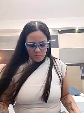 Zara Jackson online show from May 20, 2:45 pm